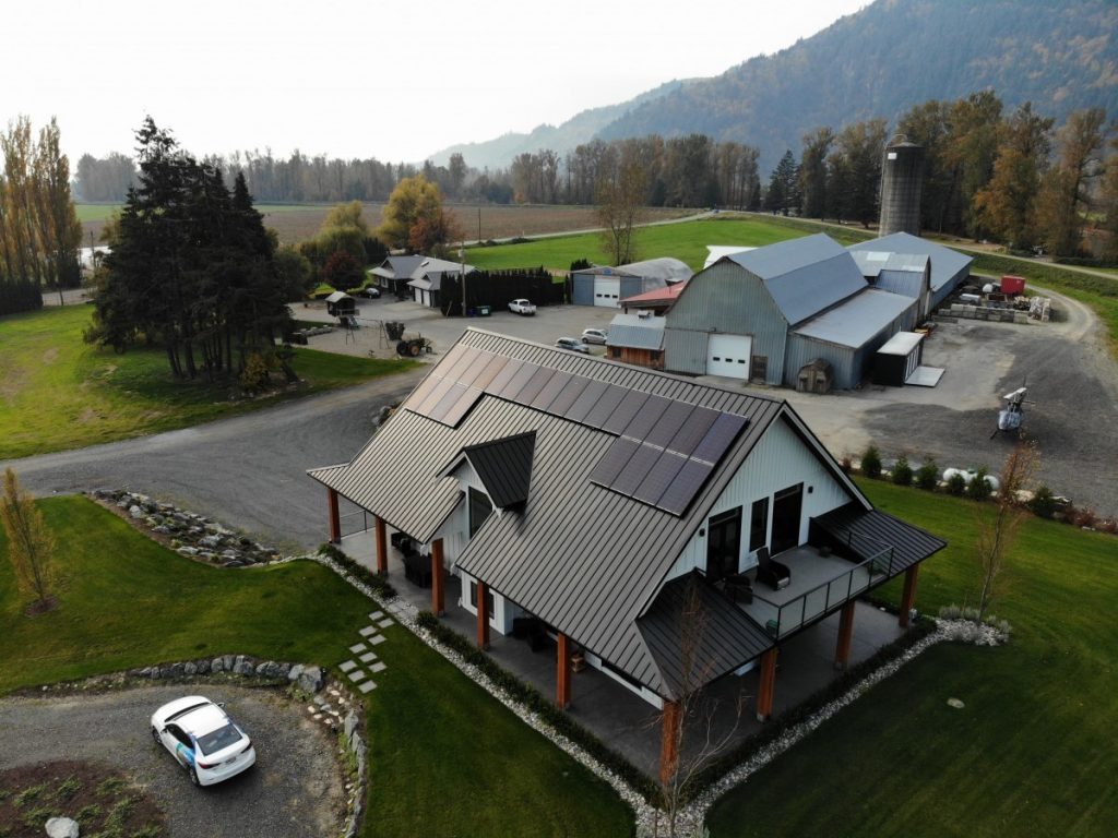 rooftop solar panel installation in Oliver BC
